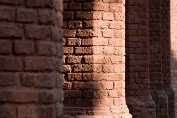 Brick Pillars Installation in Lake Stevens